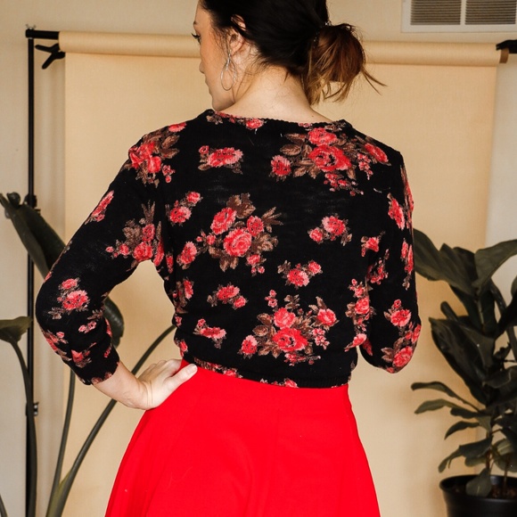 CLOSET CLEAROUT 🍁 Forever 21 Floral Crop Sweater - Picture 5 of 6